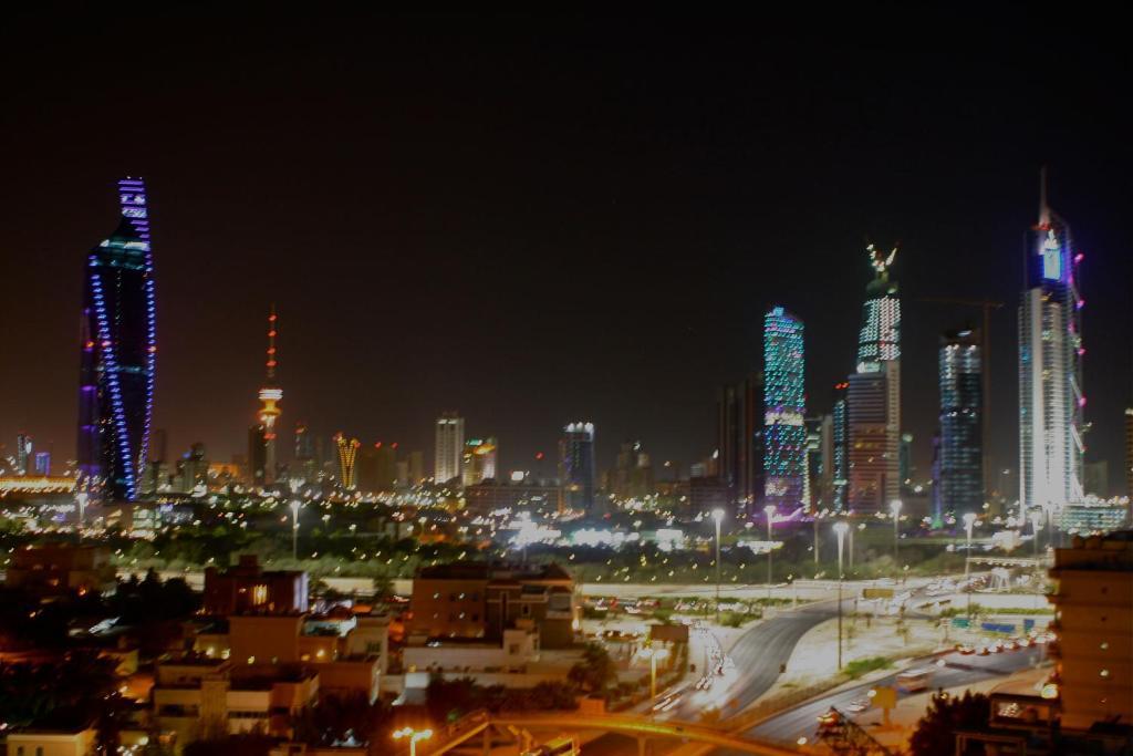 Kuwait Continental Hotel Kuwait City Bagian luar foto