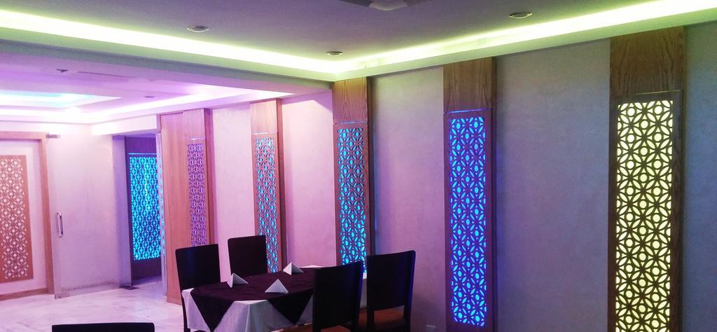 Kuwait Continental Hotel Kuwait City Bagian luar foto