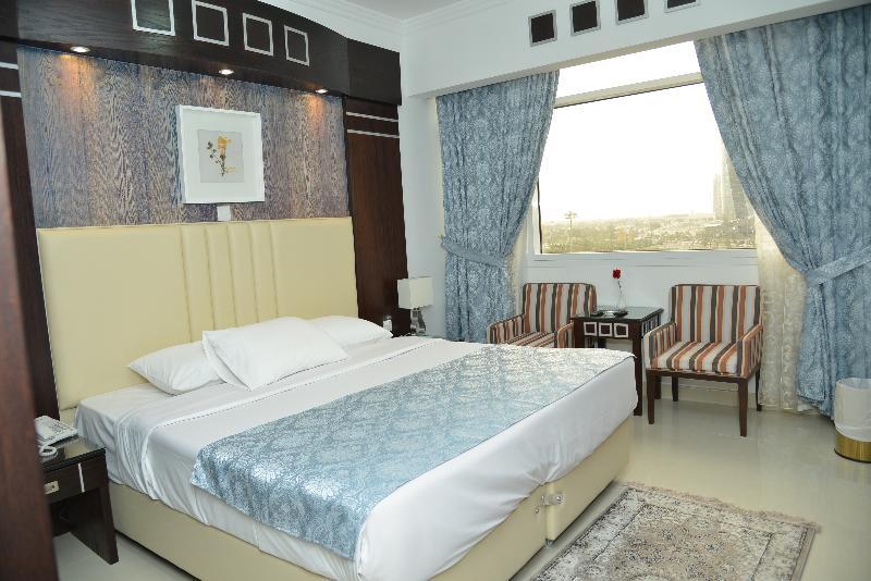 Kuwait Continental Hotel Kuwait City Bagian luar foto
